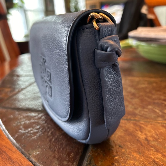 Tory Burch blue cross body bag - Picture 3 of 9